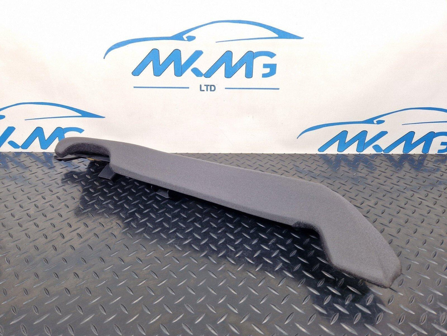 16-19 AUDI A4 B9 REAR RIGHT DRIVER SIDE BOLSTER 8W0885704