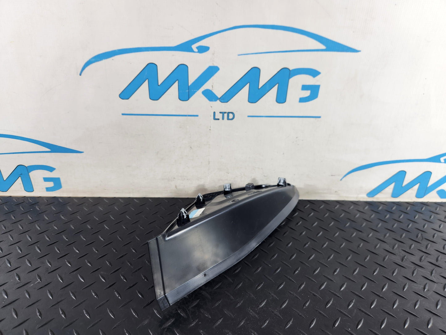 Land Rover Range Rover Evoque Left N/S Passenger Dashboard Trim K8D2-04481-A