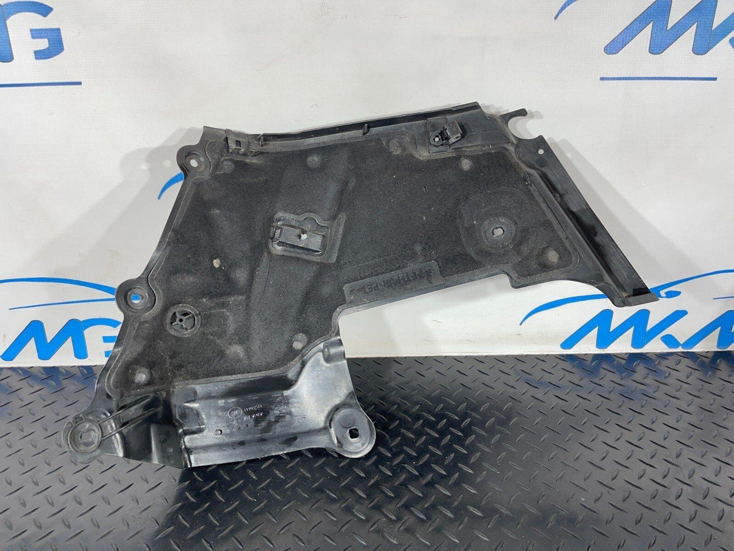 14-21 MERCEDES BENZ C350e W205 ENGINE PROTECTION SHIELD PANEL TRIM A2056205801