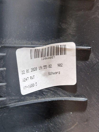 19-ON MERCEDES BENZ B CLASS W247 GENUITAILGATE BOOT PANEL COVER TRIM A2477402300