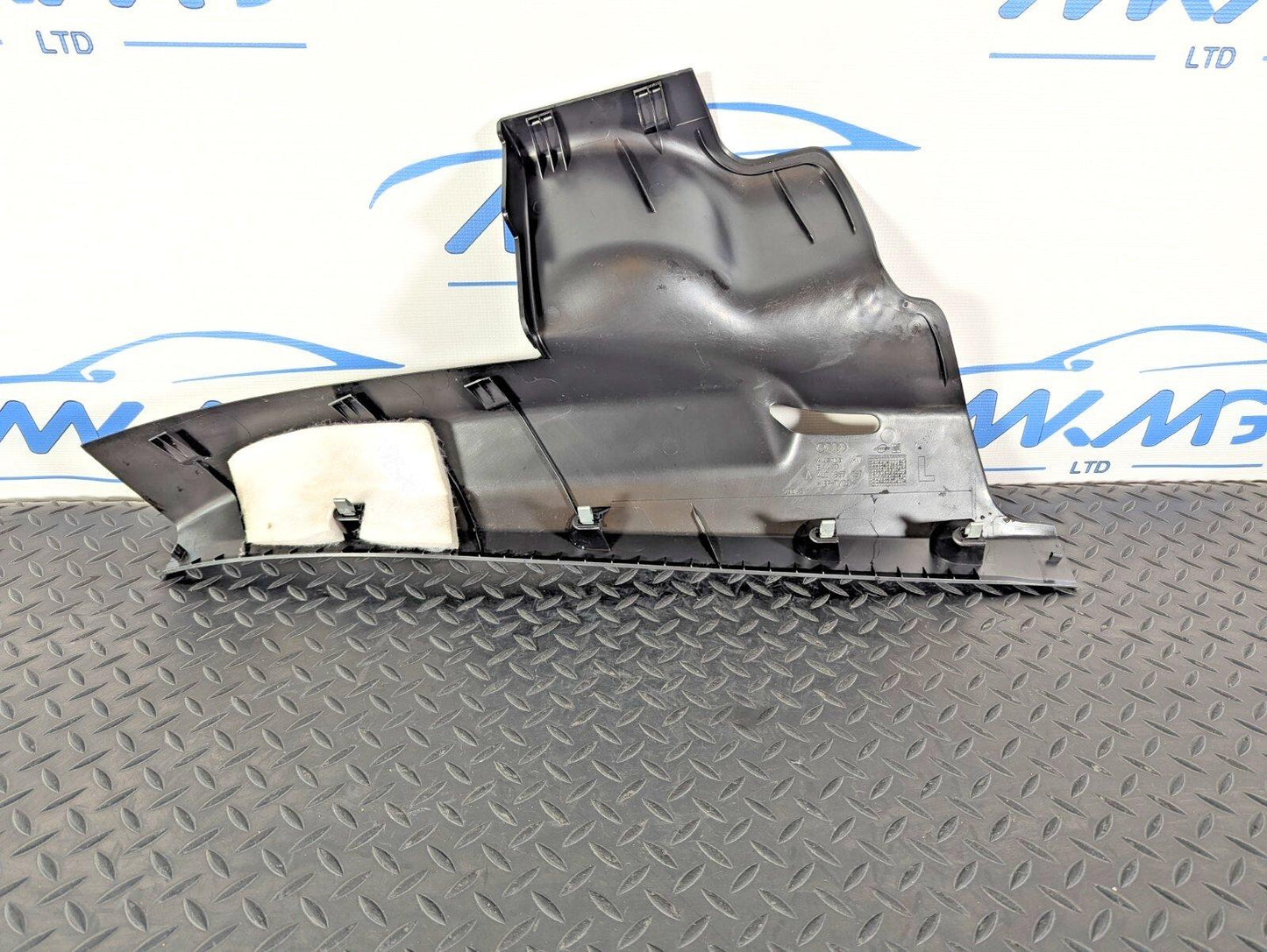 10-15 AUDI Q7 4L OEM NSR PASSENGER SIDE REAR LOWER C PILLAR TRIM 4L0867767