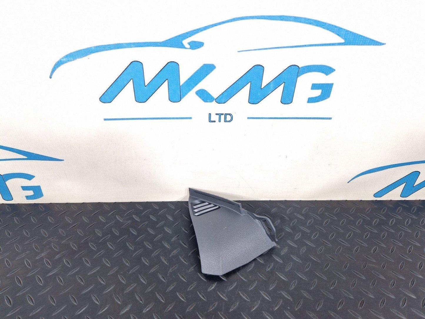 18-ON MERCEDES BENZ SPRINTER W907 W910 DASHBOARD AIR VENT TRIM A9106803100