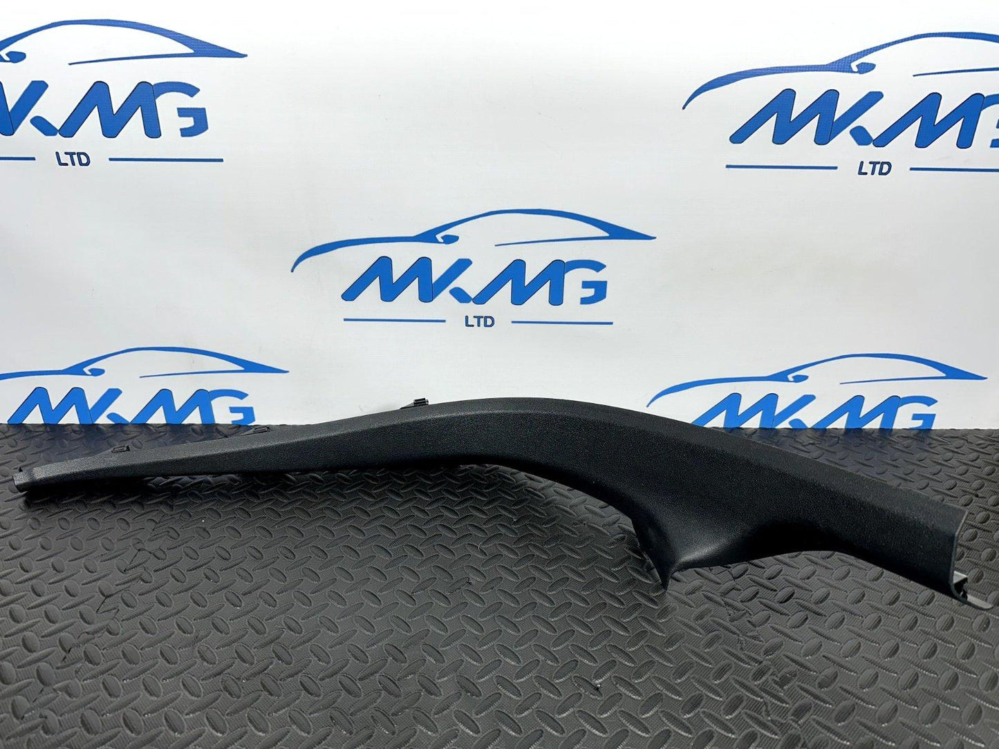 16-19 AUDI A4 B9 SALOON GENUINE REAR LEFT PASSENGER SIDE SILL TRIM 8W0867767