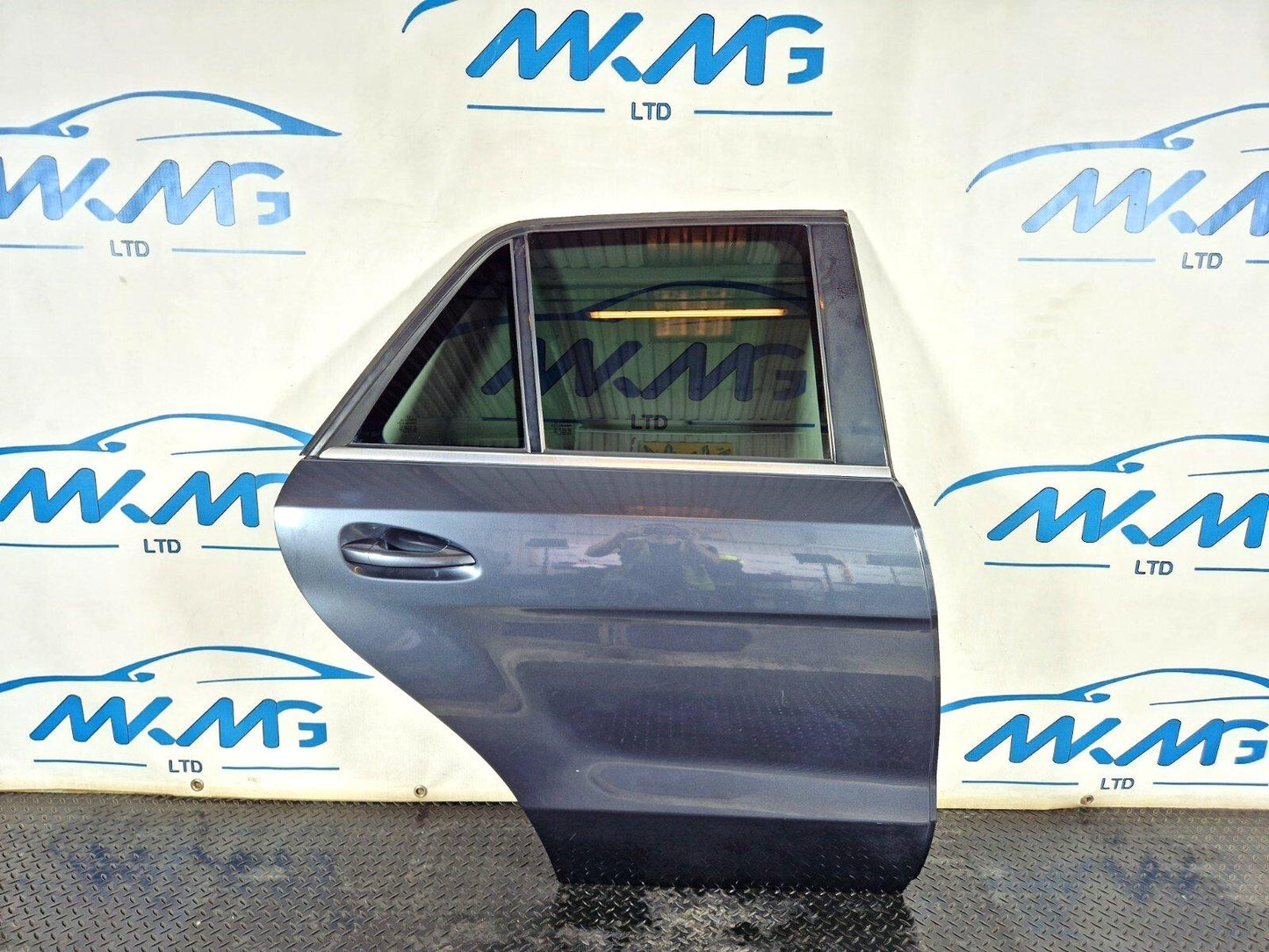 11-19 MERCEDES BENZ ML W166 GENUINE REAR RIGHT O/S/R COMPLETE DOOR GREY 755