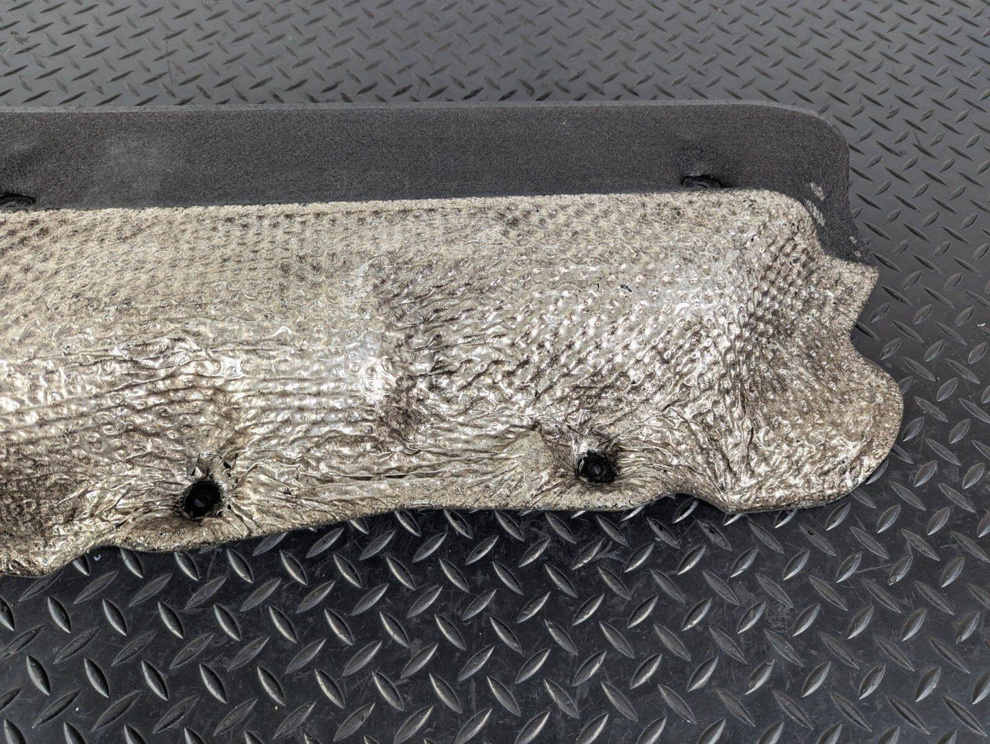 10-17 AUDI A8 4H AIR SUSPENSION COMPRESSOR HEAT GUARD SHIELD 4H0616105A