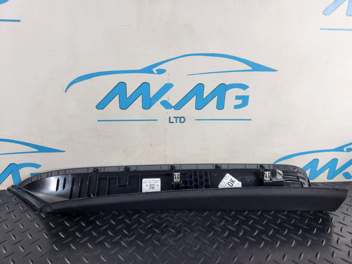 Range Rover Evoque L551 Genuine A-Pillar Trim Panel Damaged K8D2-03511-AE8PVJ