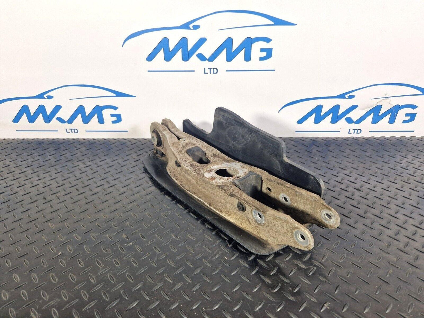 6-19 AUDI A4 B9 GENUINE REAR RIGHT OR LEFT SIDE LOWER CONTROL ARM 8W0505311H