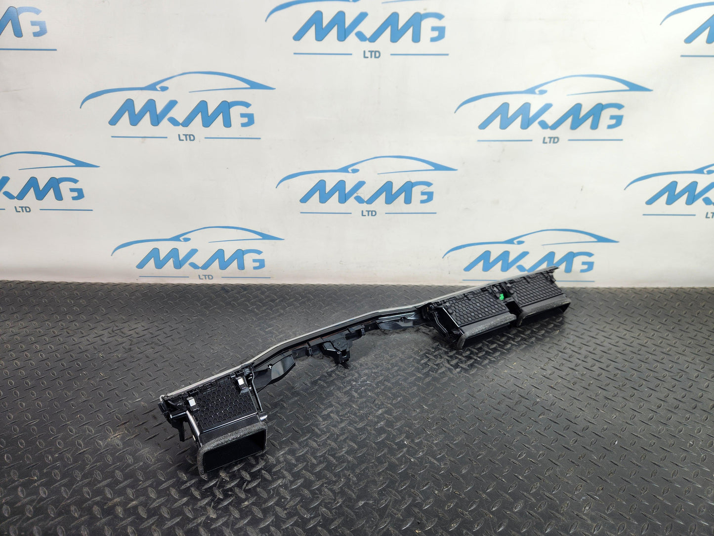 Land Rover Range Rover Evoque L551 SUV Genuine Front Centre Vents K8D2-01412-BC