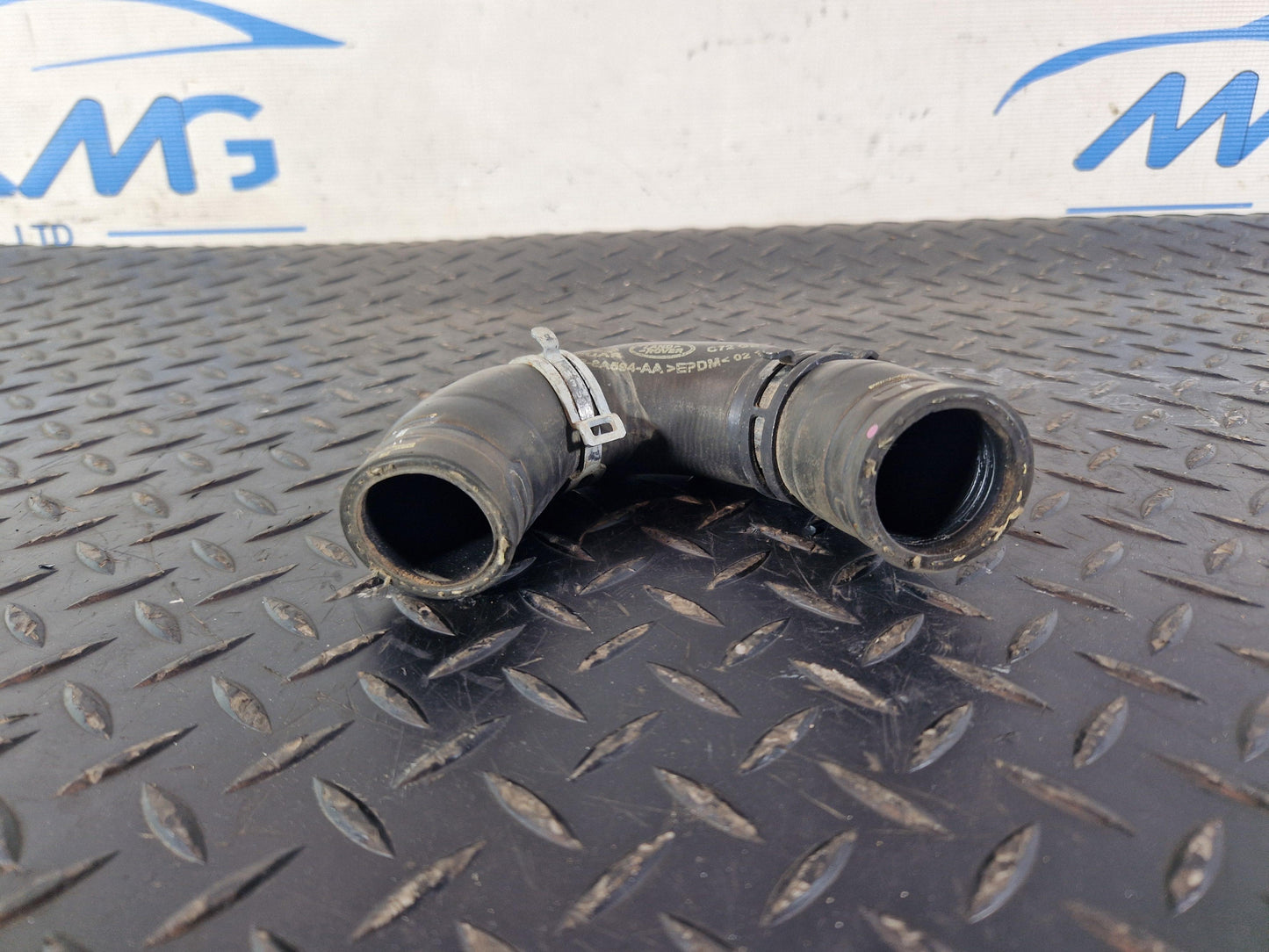 Land Rover Range Rover Evoque L551 WATER COOLANT PIPE H4P38A594AA