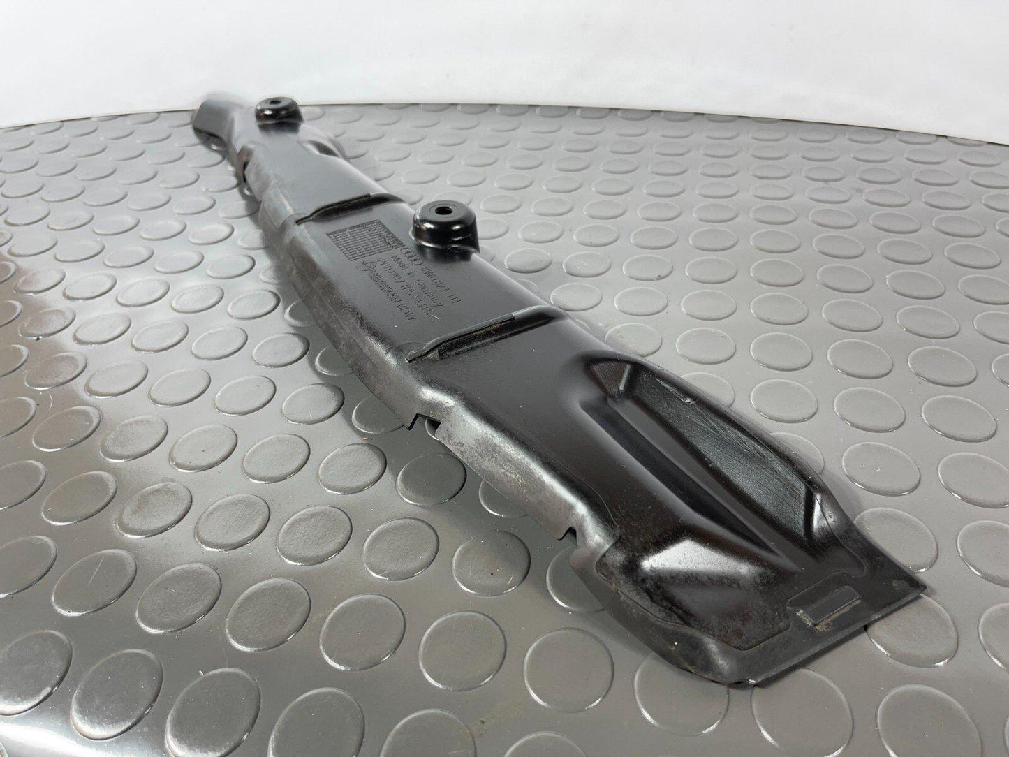 16-19 AUDI A4 B9 ESTATE GENUINE FRONT LEFT SIDE WING FENDER COVER 8W0821111