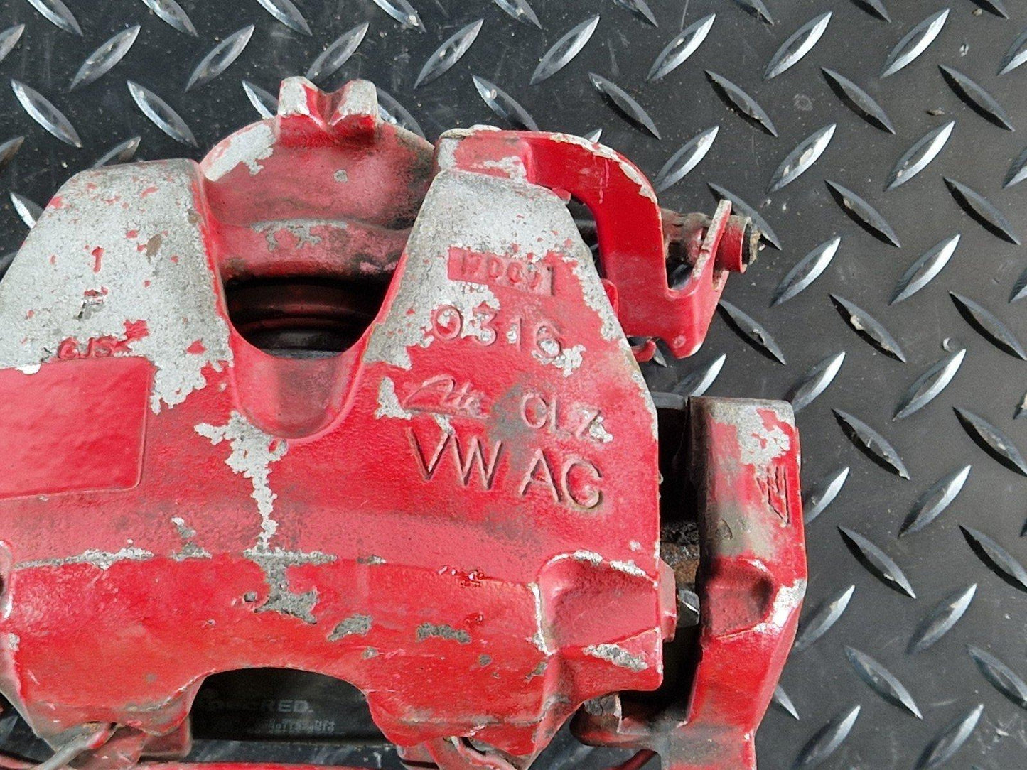 16-19 AUDI A4 B9 FRONT RIGHT O/S DRIVER SIDE BRAKE CALIPER