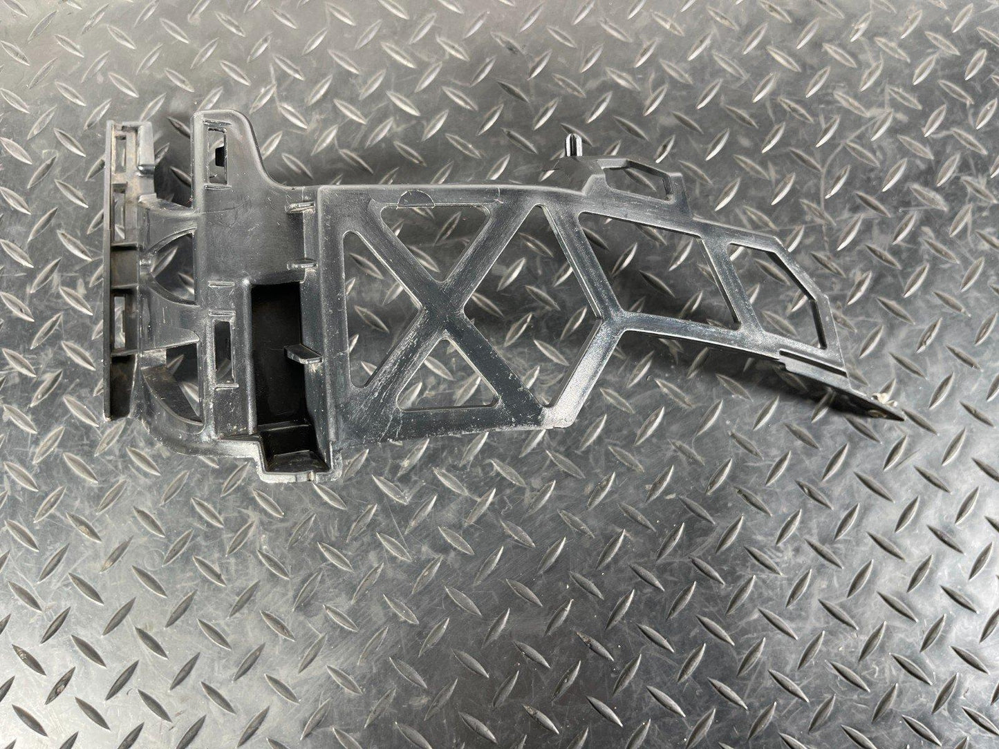 2018 -On MERCEDES A CLASS W177 RIGHT DRIVER SIDE REAR BUMPER BRACKET A1778853001
