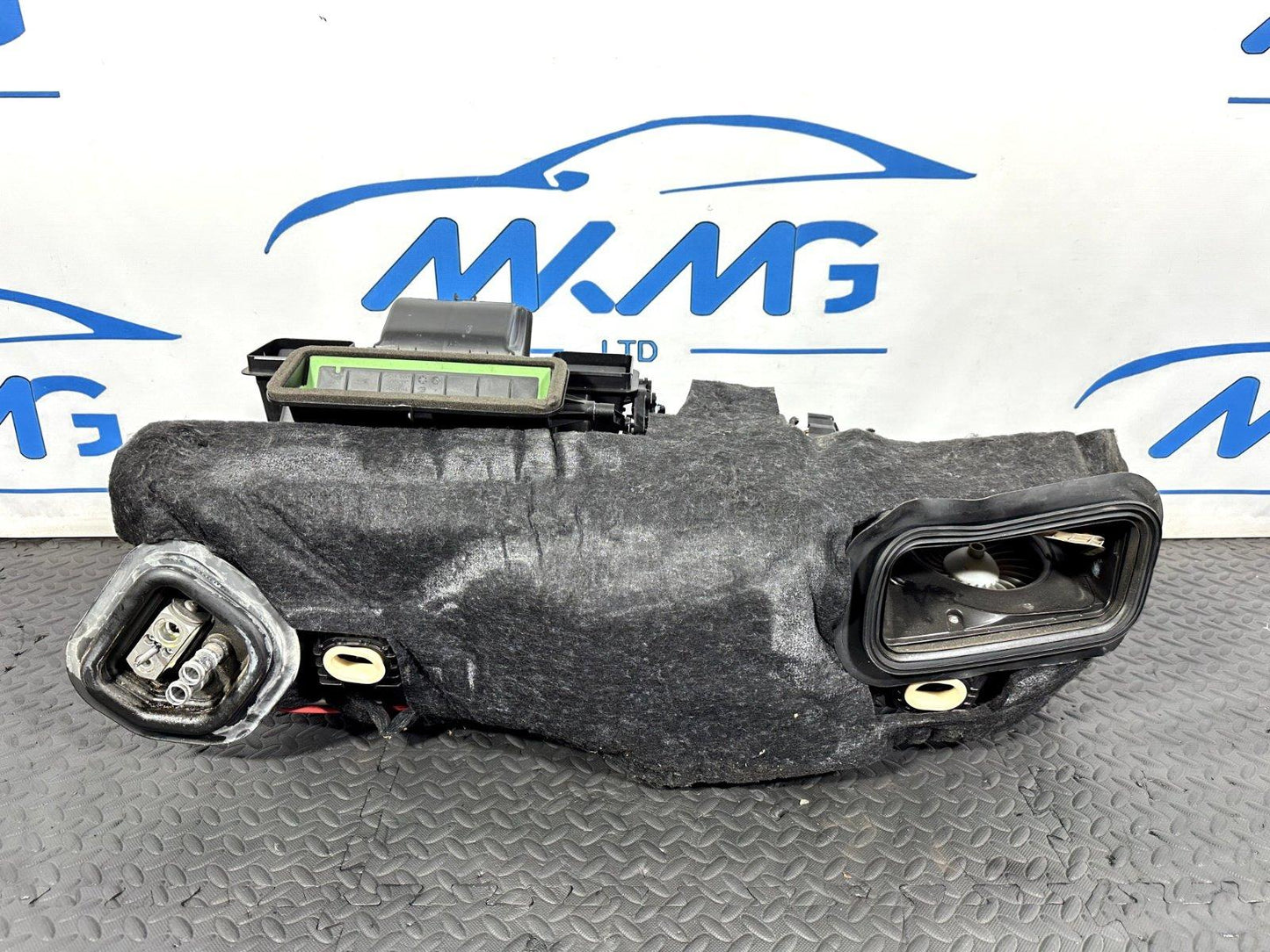 14-21 MERCEDES BENZ C300 W205 GENUINE HEATER MATRIX BOX A2058300460