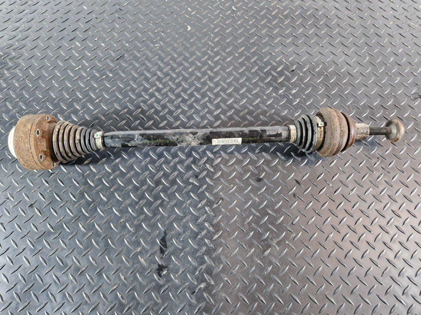 16-19 AUDI A4 B9 GENUINE OEM REAR DRIVESHAFT FITS LEFT & RIGHT 8W0501203D
