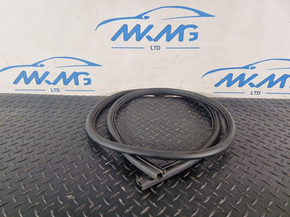 10-15 AUDI Q7 4L GENUINE OEM ENGINE HOOD BONNET RUBBER SEAL 4L0823731
