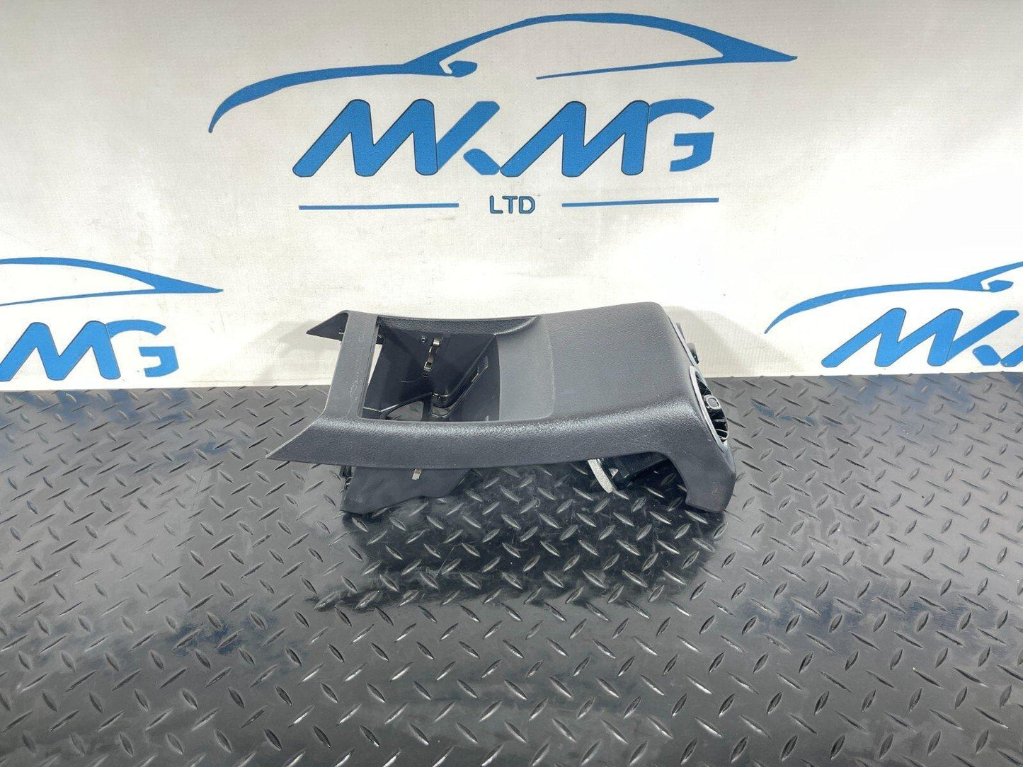 19-ON MERCEDES A CLASS W177 V177 CENTRE CONSOLE REAR AIR VENTS A1776803701