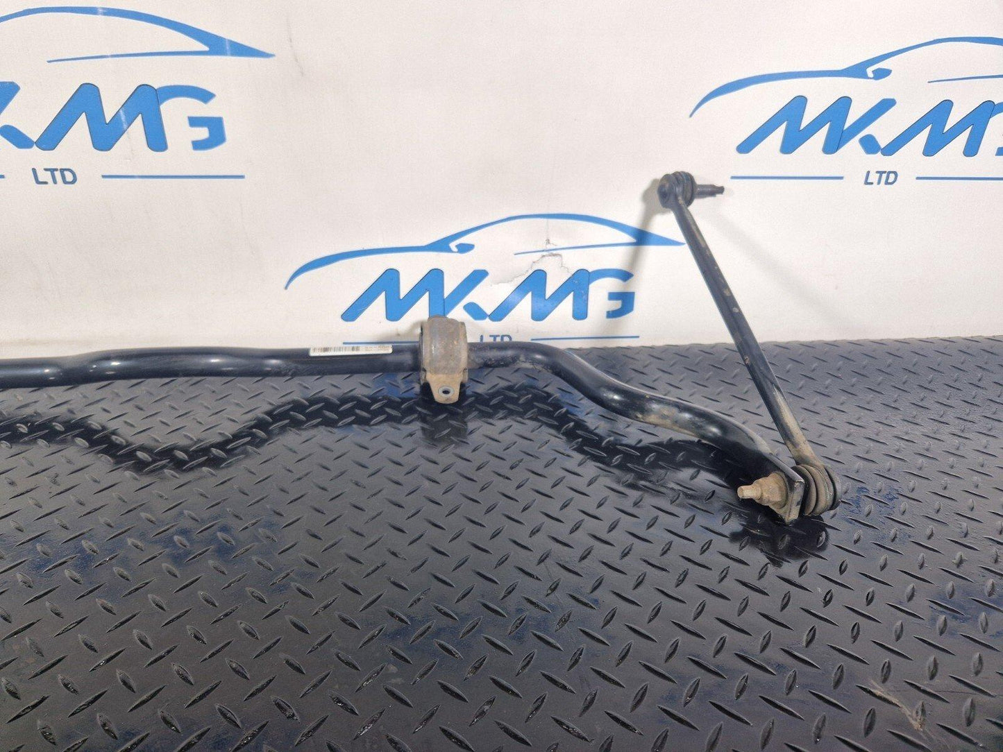 19-ON MERCEDES BENZ CLA C118 GENUINE FRONT ANTI ROLL BAR SWAY BAR A2473200711