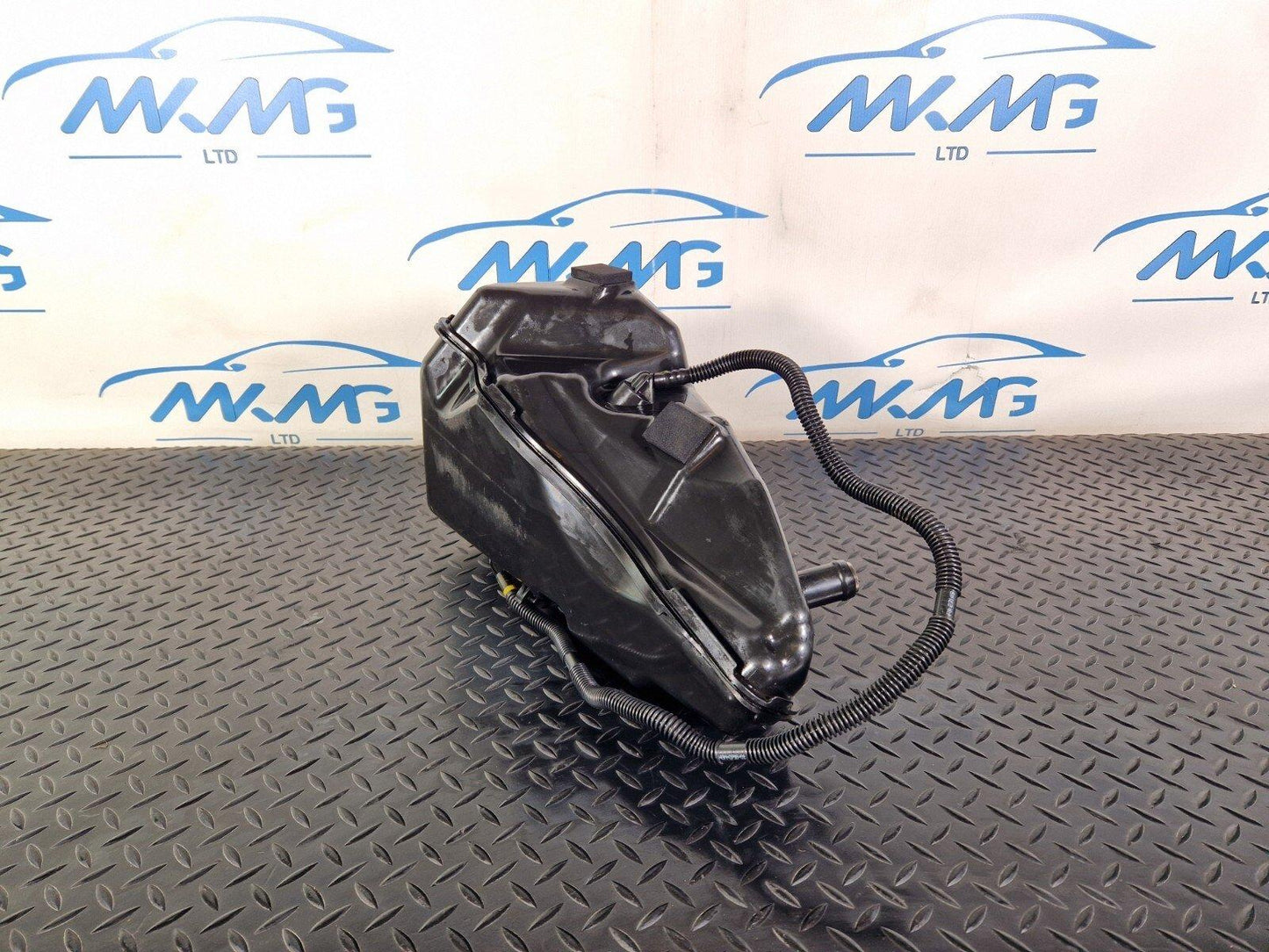 12-18 BMW 3 SERIES F30 F31 LCI ACTIVE ADBLUE TANK CONTAINER 7433648