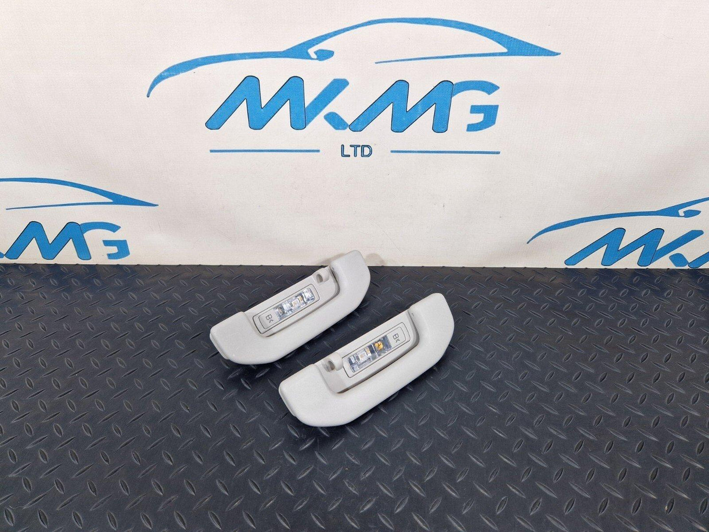 14-21 MERCEDES BENZ C200d W205 PAIR OF REAR GRAB HANDLES LEFT & RIGHT A099815000