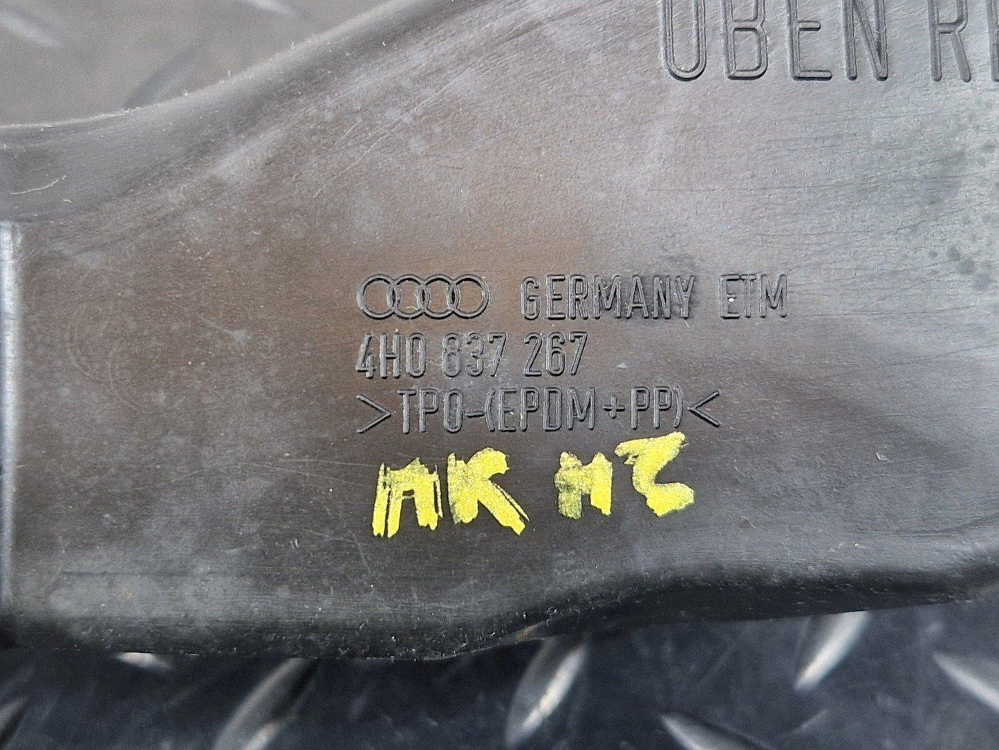 10-17 AUDI A8 4H FRONT DOOR CATCH FITS LEFT & RIGHT 4H0837267