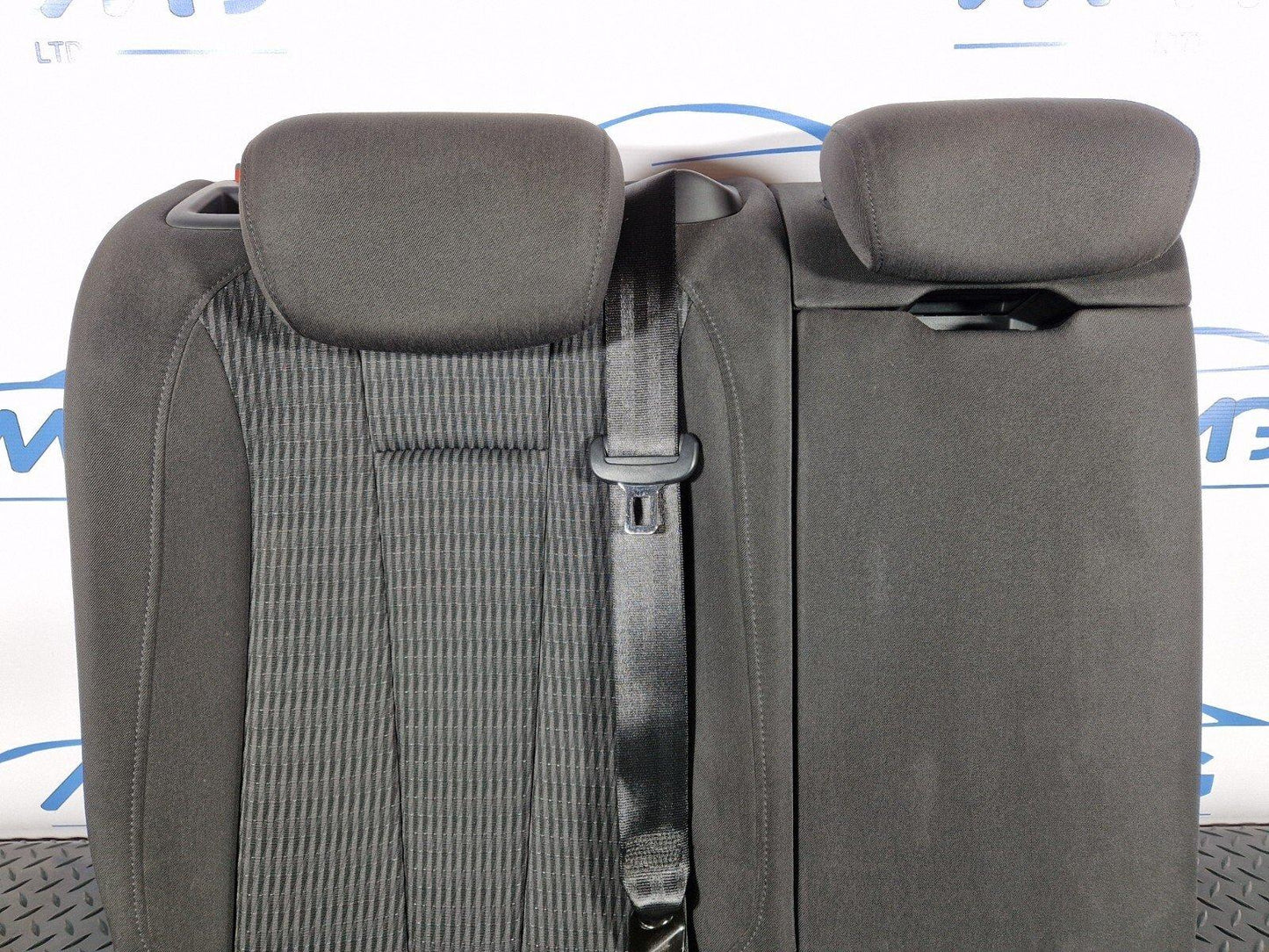 16-19 AUDI A4 B9 REAR RIGHT O/S DRIVER SIDE CLOTH SEAT BACKREST & ARMEST