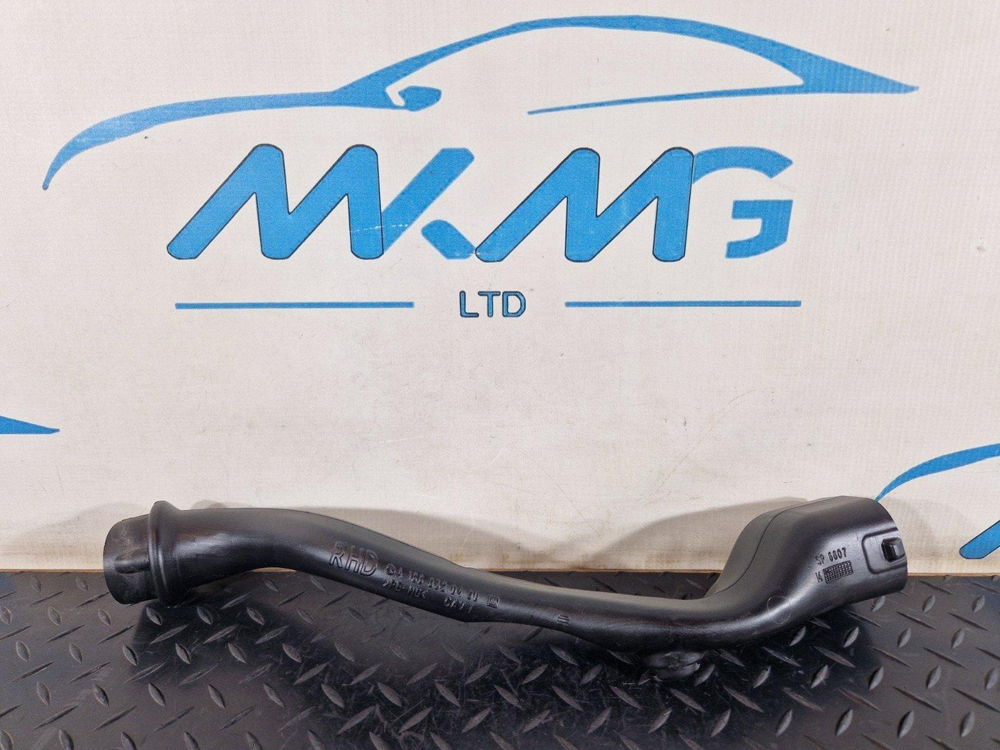 11-19 MERCEDES BENZ ML W166 GENUINE OEM WATER DRAIN PIPE A1668320490