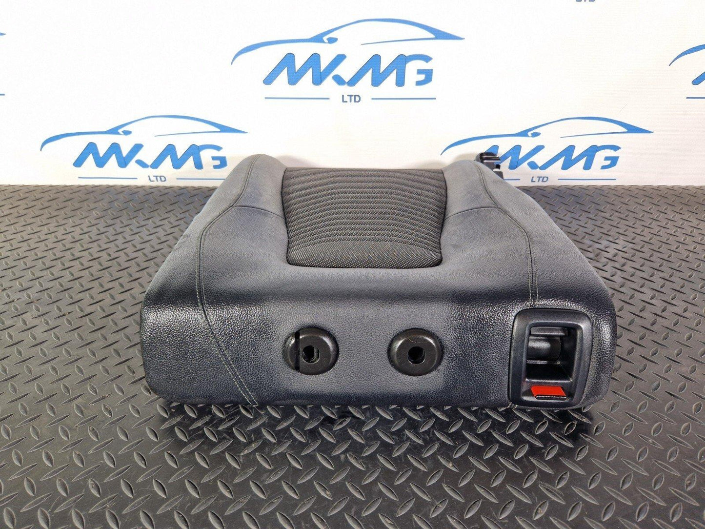 18-ON MERCEDES A CLASS W177 REAR RIGHT DRIVER SIDE SEAT HALF LEATHER A1779200600