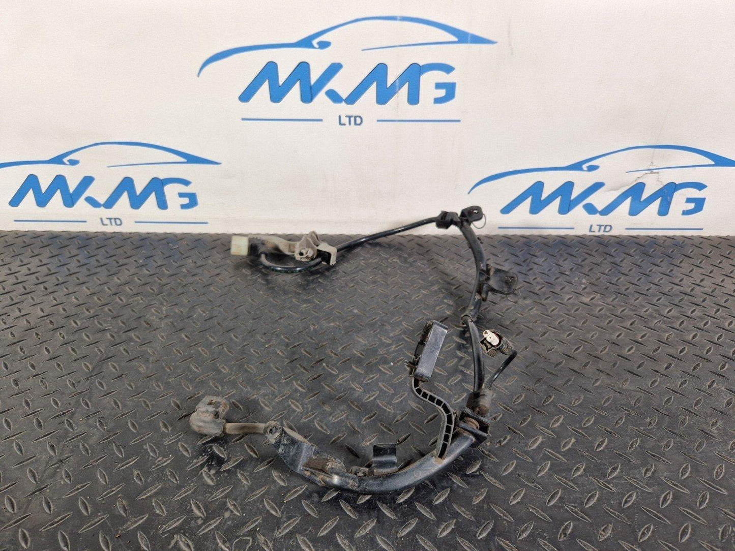 19-ON MERCEDES BENZ B CLASS W247 REAR LEFT WIRING HARNESS MOUNT A2475460900