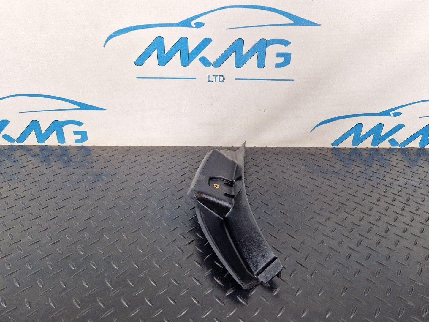 14-21 MERCEDES BENZ C300h W205 REAR RIGHT AND LEFT TAIL LIGHT A2056930533