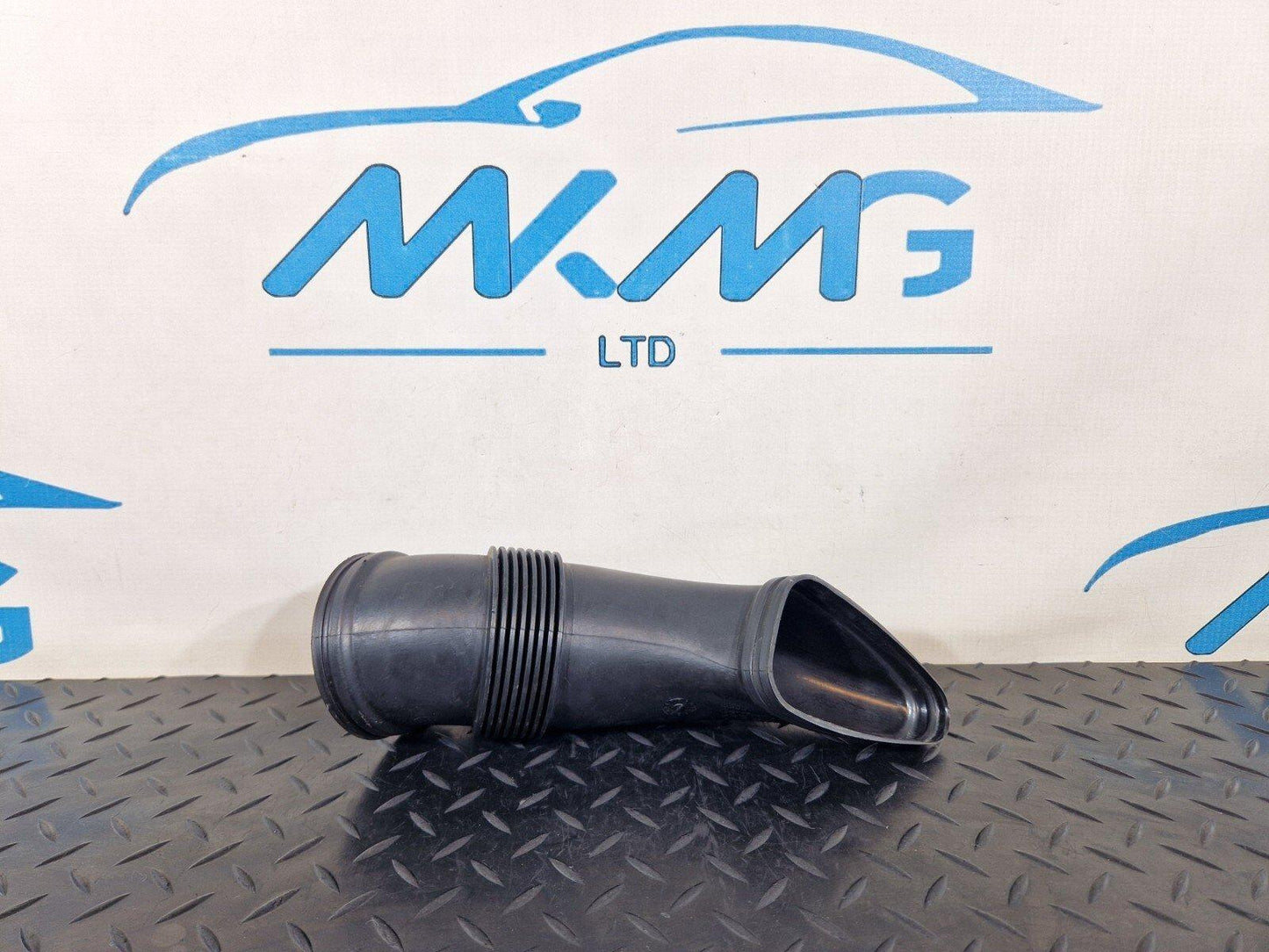 10-17 AUDI A8 4H FRONT RIGHT O/S AIR INTAKE MANIFOLD DUCT PIPE 4H0129510C