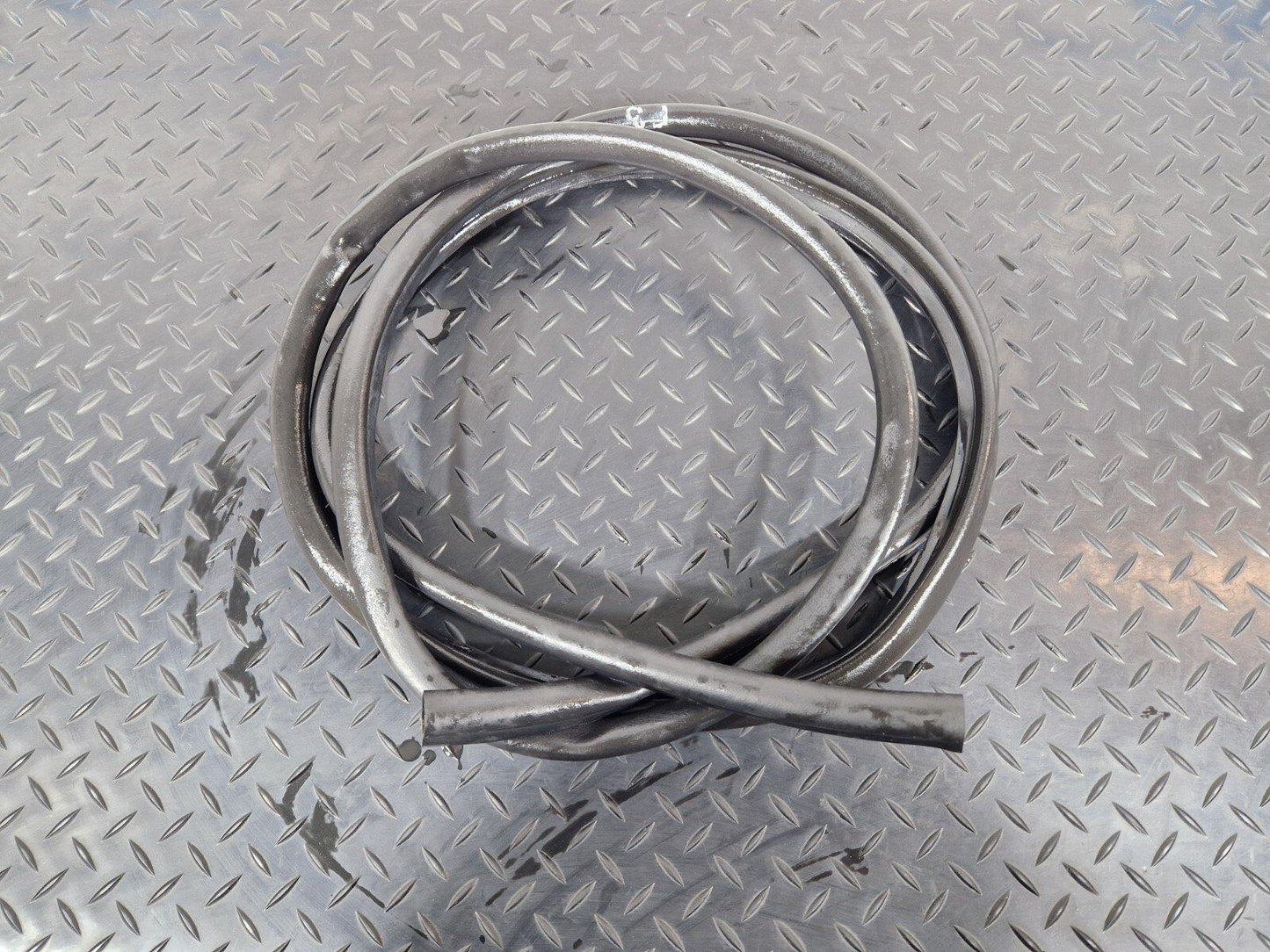 11-18 BMW 6 SERIES F06 SEAL BONNET HOOD FRONT RUBBER SEAL STRIP 7211926