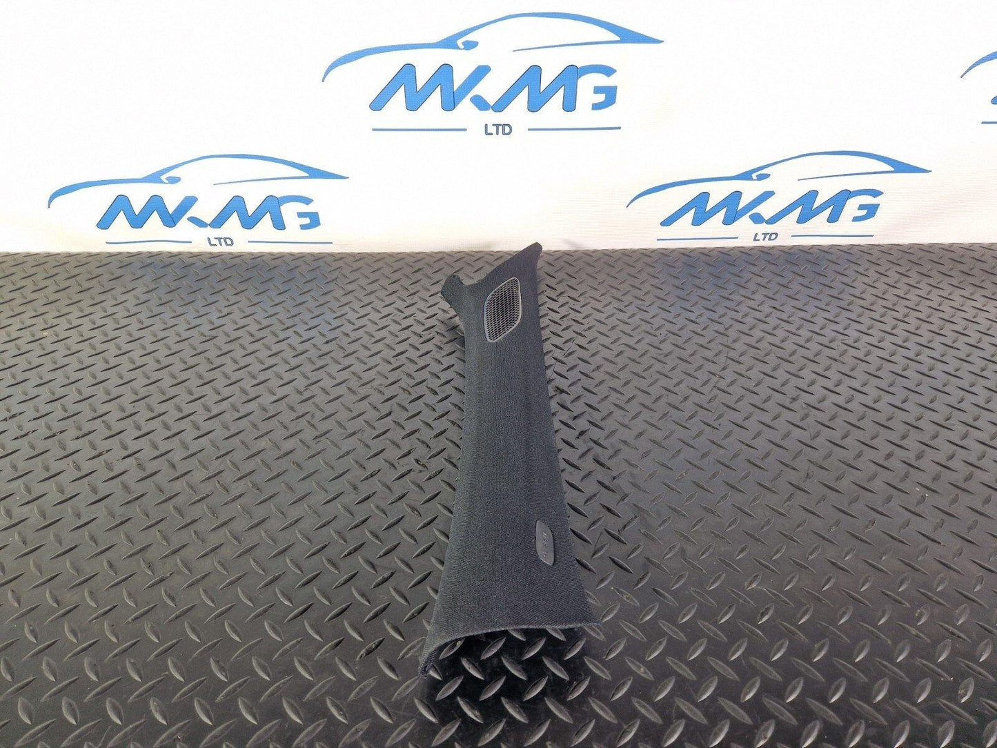 18-ON MERCEDES BENZ A CLASS W177 FRONT RIGHT O/S A-PILLAR TRIM COVER & SPEAKER