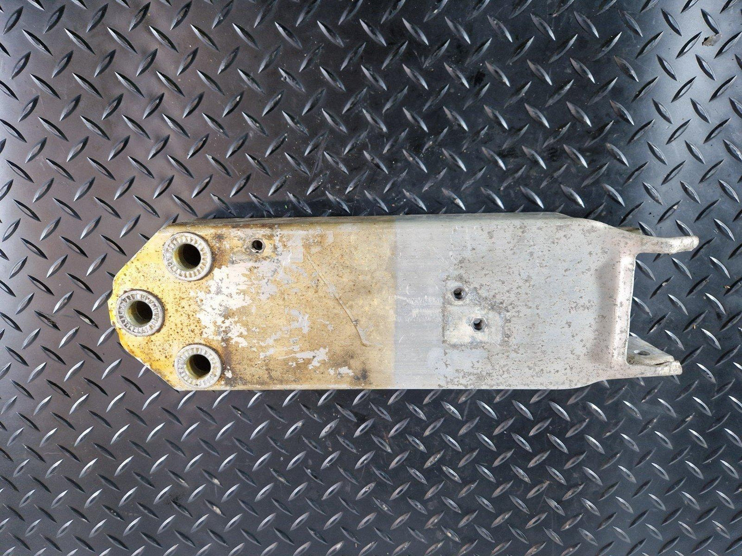 BMW 2 SERIES F22 GENUINE BRACKET 6924219