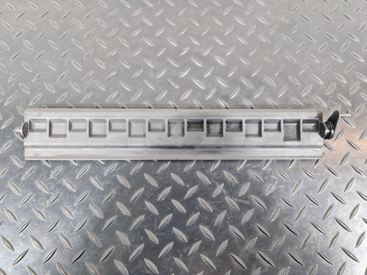14-21 BMW 2 SERIES GRAN TOURER F45 F46 AIR DUCT SHUTTER GRILL FLAP 1L 8499973