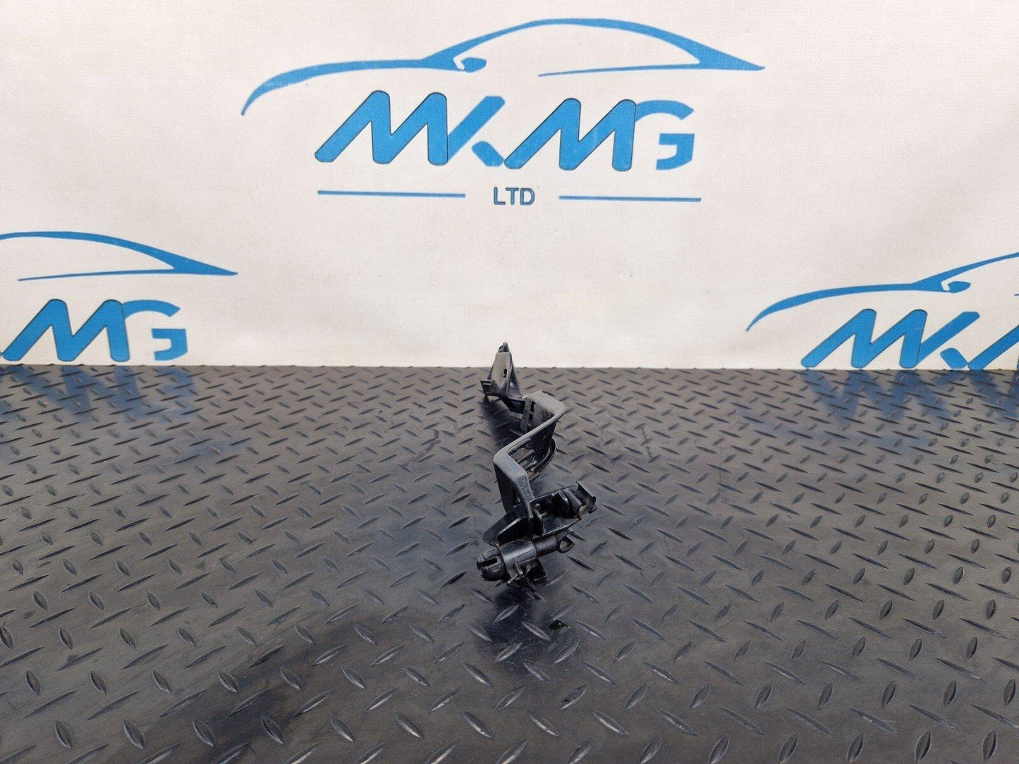 14-21 MERCEDES-BENZ C250D W205 OEM GENUINE CABLE DUCT BRACKET A2055462180