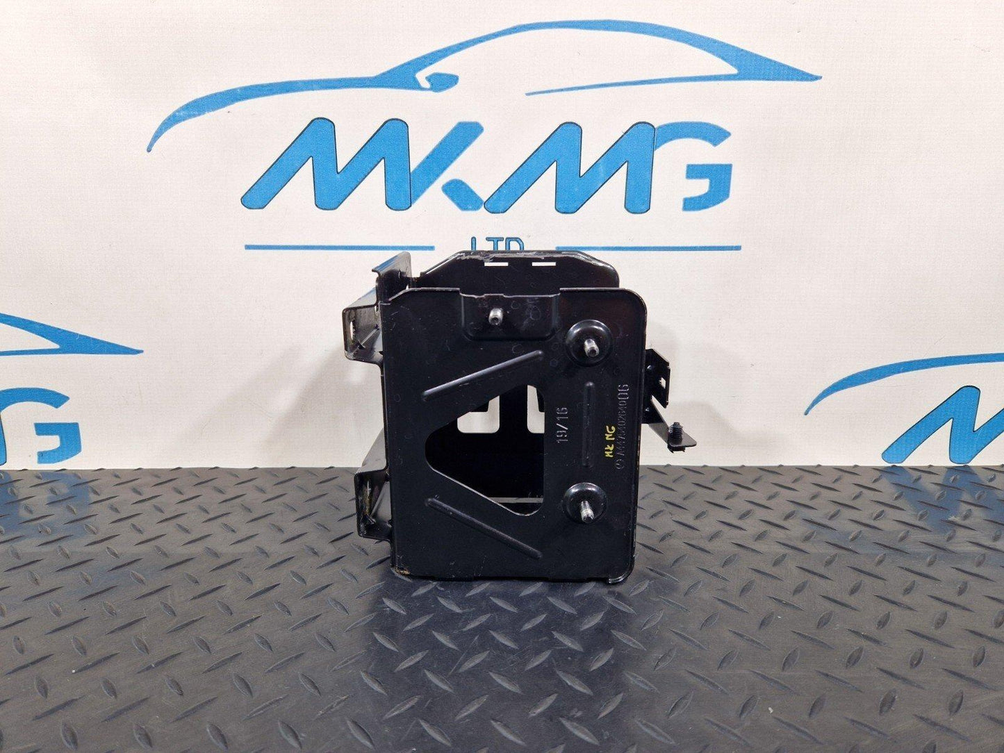 14-23 MERCEDES BENZ VITO W447 GENUINE BATTERY TRAY HOLDER BRACKET A4475402640