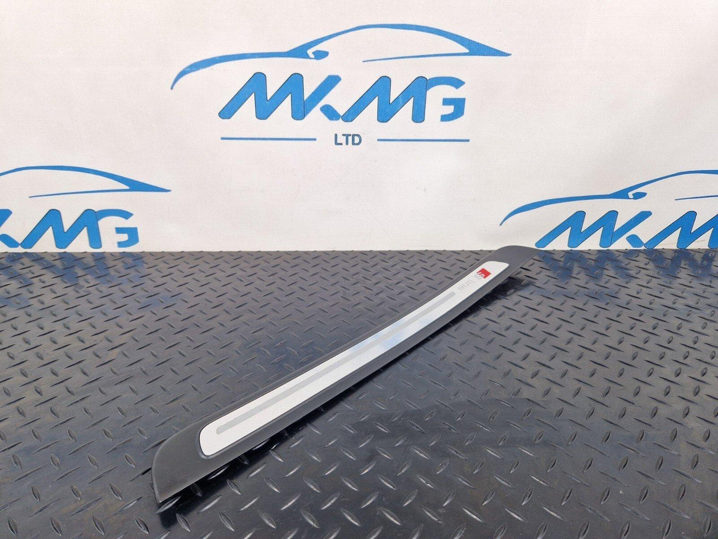 10-18 AUDI A7 4G S-LINE GENUINE OEM RIGHT FRONT ENTRY STRIP 4G8853374