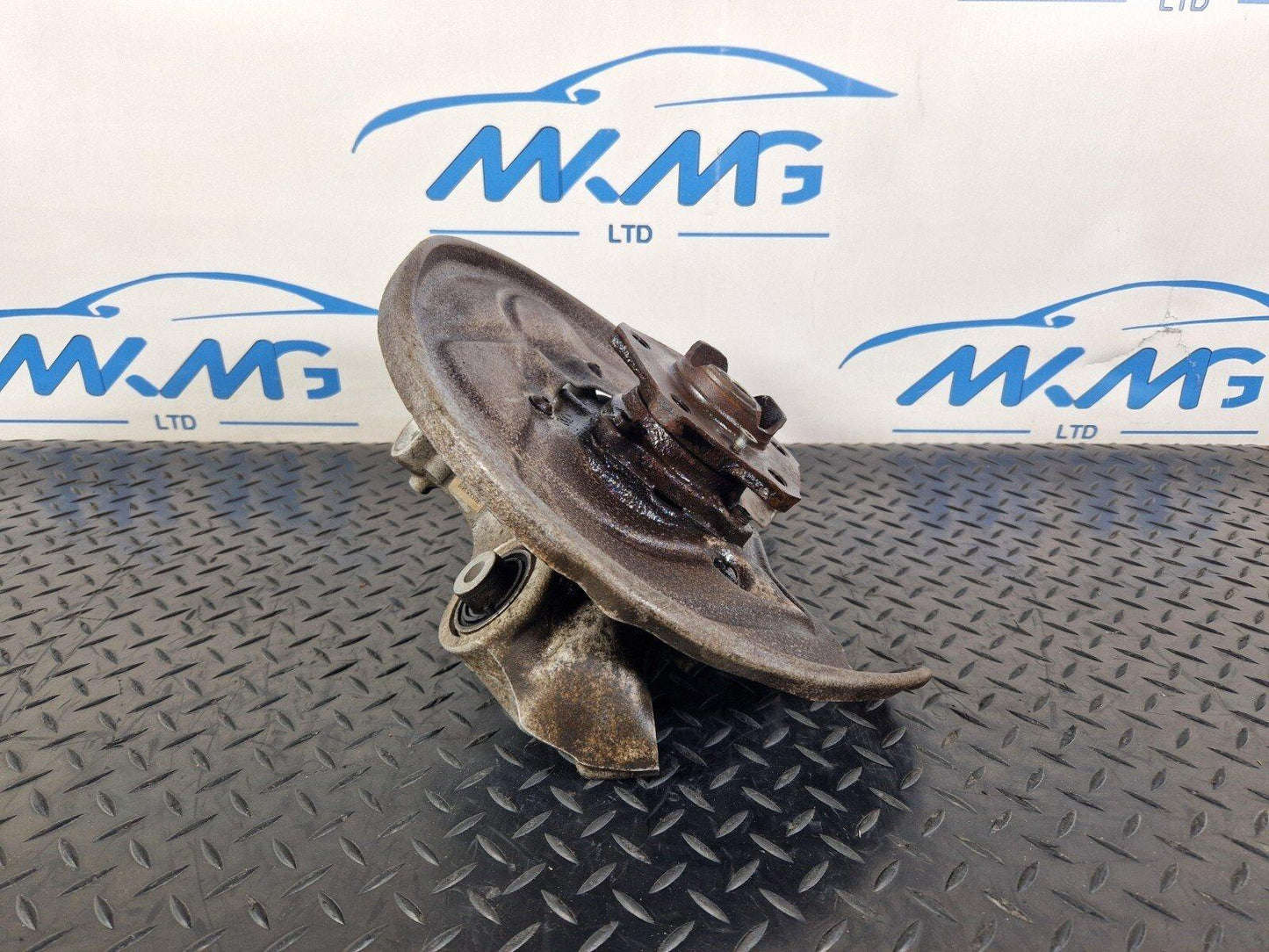 16-23 AUDI A5 F5 SPORTBACK S-LINE REAR RIGHT DRIVER SIDE WHEEL HUB 8W0505436AA