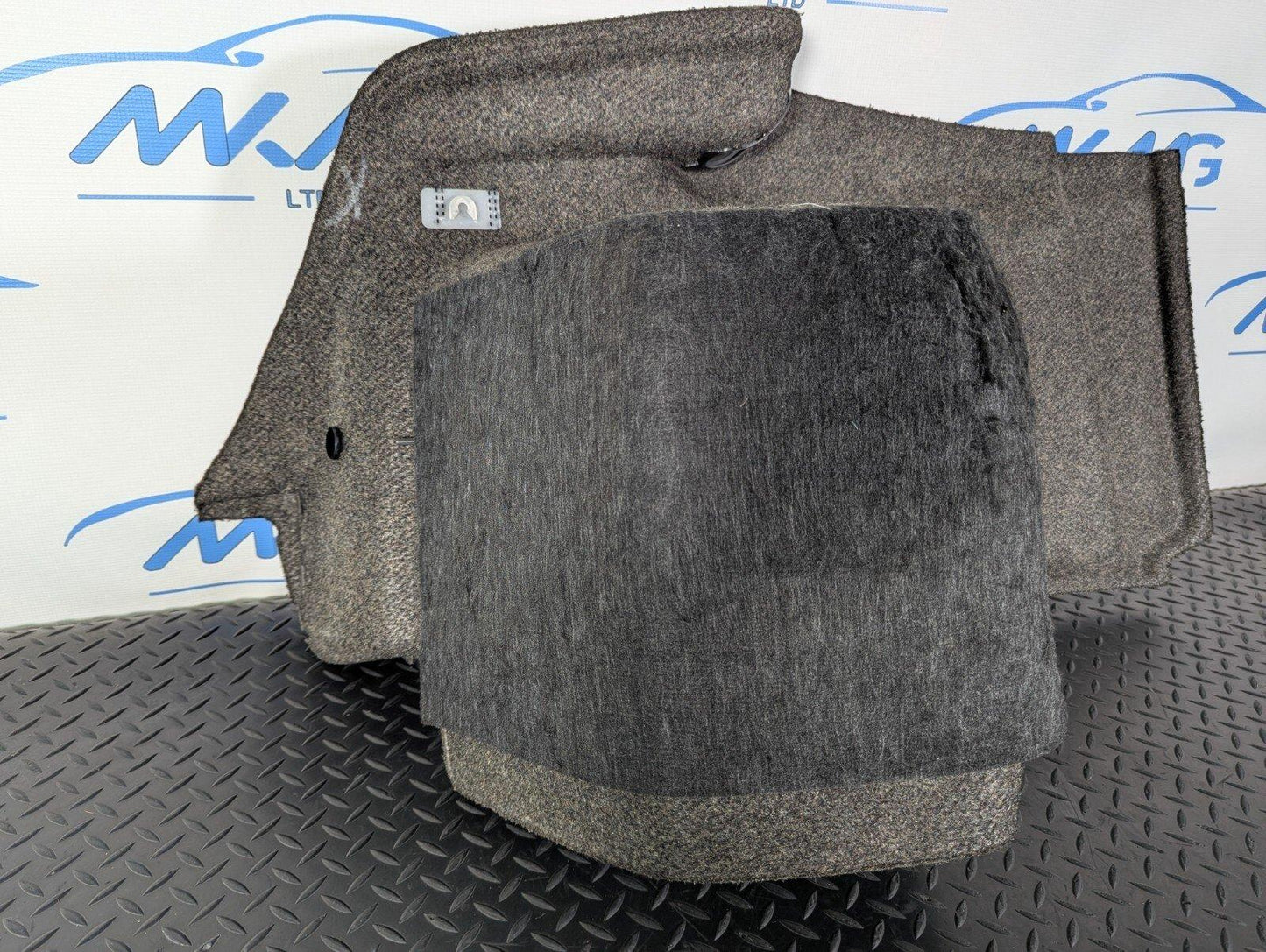 10-17 AUDI A8 4H  REAR RIGHT BOOT SIDE TRUNK CARPET PANEL 4H0863880D