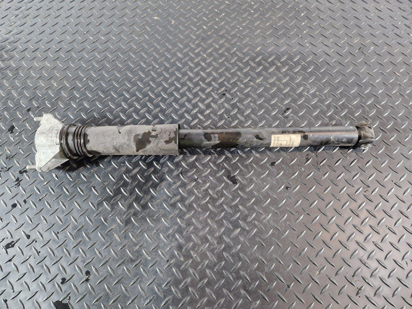 19-ON MERCEDES B CLASS W247 REAR SHOCK ABSORBER FITS LEFT & RIGHT A2473209103
