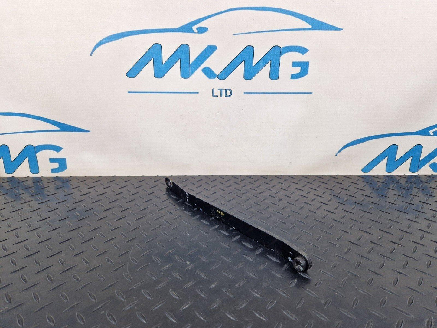 14-21 MERCEDES BENZ C200d W205 REINFORCEMENT RADIATOR SUPPORT STRUT A2056201700