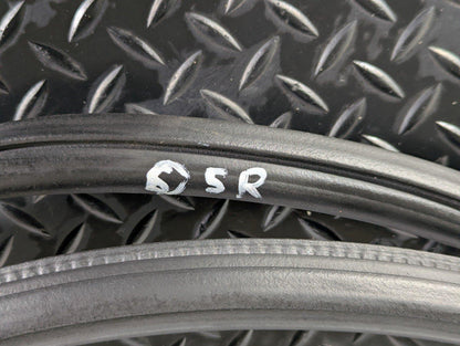 16-19 AUDI A4 B9 SALOON OEM REAR DOOR RUBBER SEAL FITS LEFT & RIGHT 8W5833721B