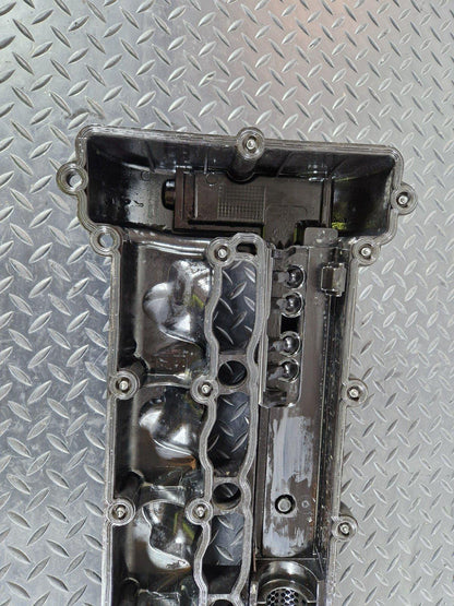 18-ON MERCEDES BENZ SPRINTER W907 ENGINE ROCKER VALVE COVER A6510108918