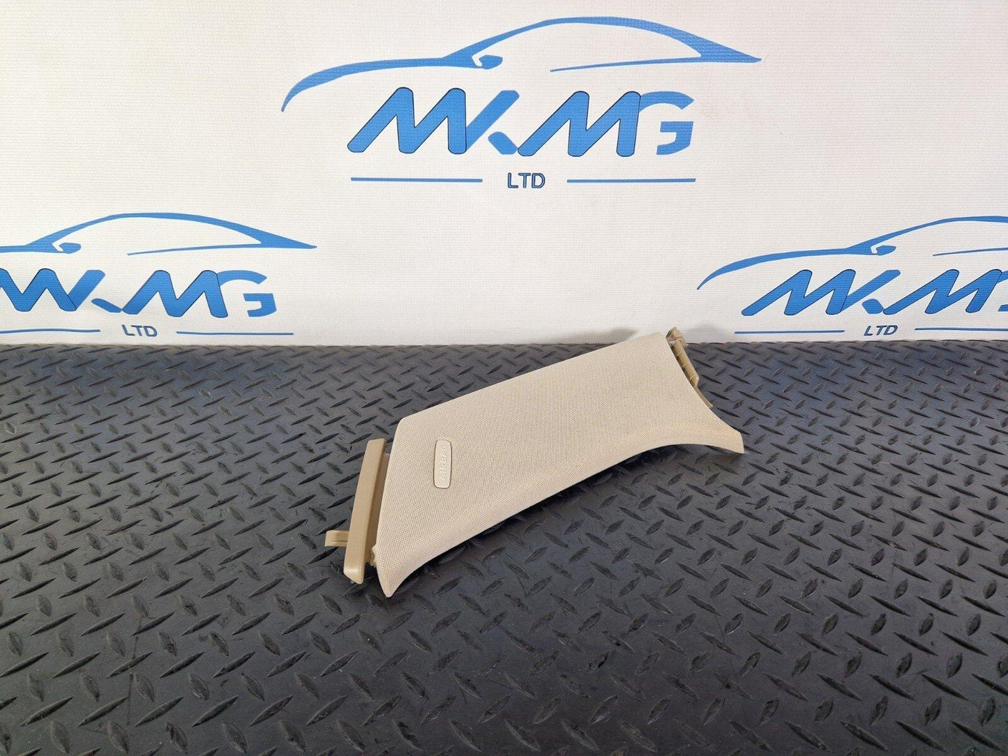 14-21 MERCEDES BENZ W205 ESTATE  REAR C-PILLAR TRIM PANEL RIGHT SIDE A2056904604