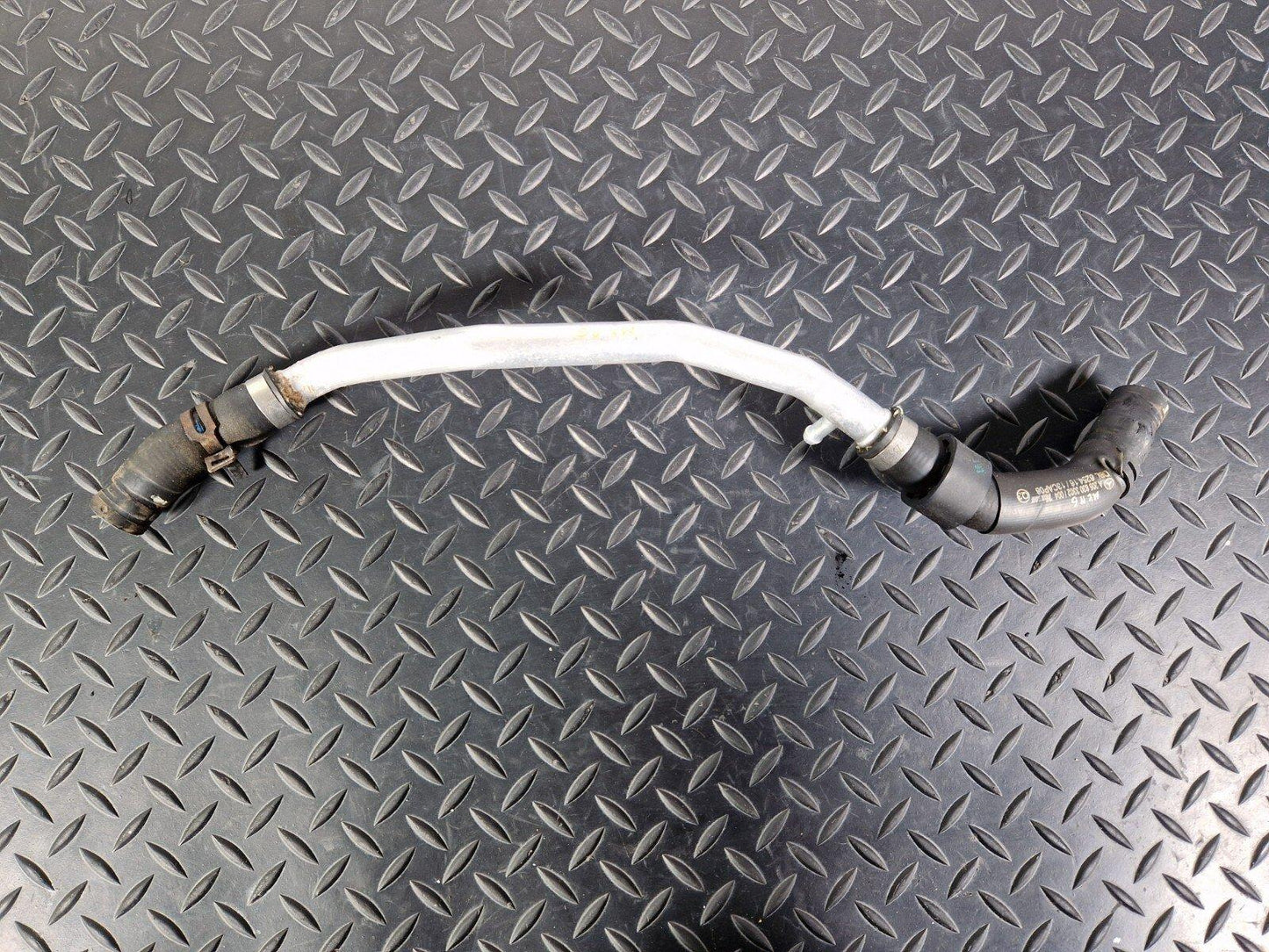 14-21 MERCEDES BENZ C220d W205 GENUINE OEM COOLANT HOSE PIPE A2058303302