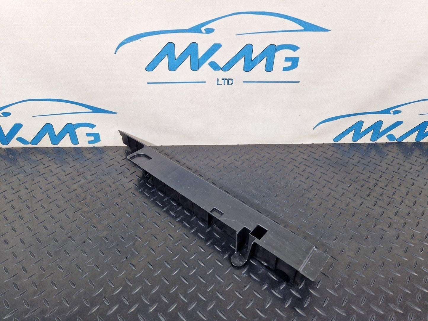 14-21 MERCEDES BENZ W205 OEM BOOT TRUNK RIGHT COVER BRACKET TRIM A2056100002