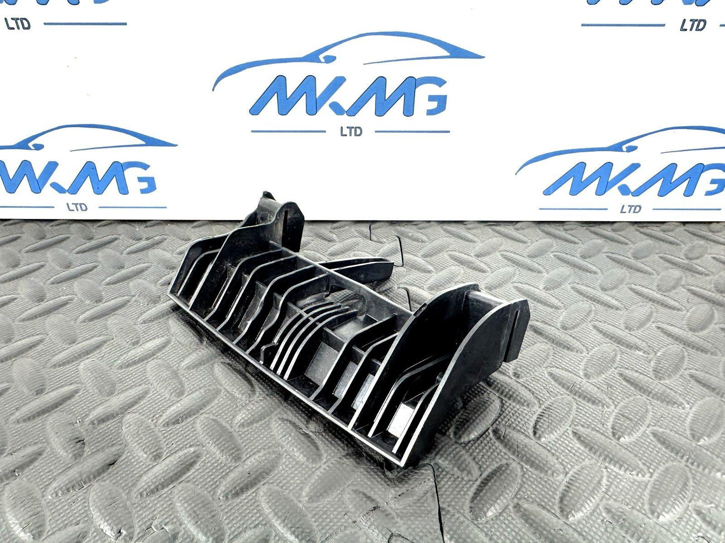 14-21 BMW 2 SERIES F45 F46 FRONT RIGHT DRIVER SIDE HEADLIGHT BRACKET 1301336178