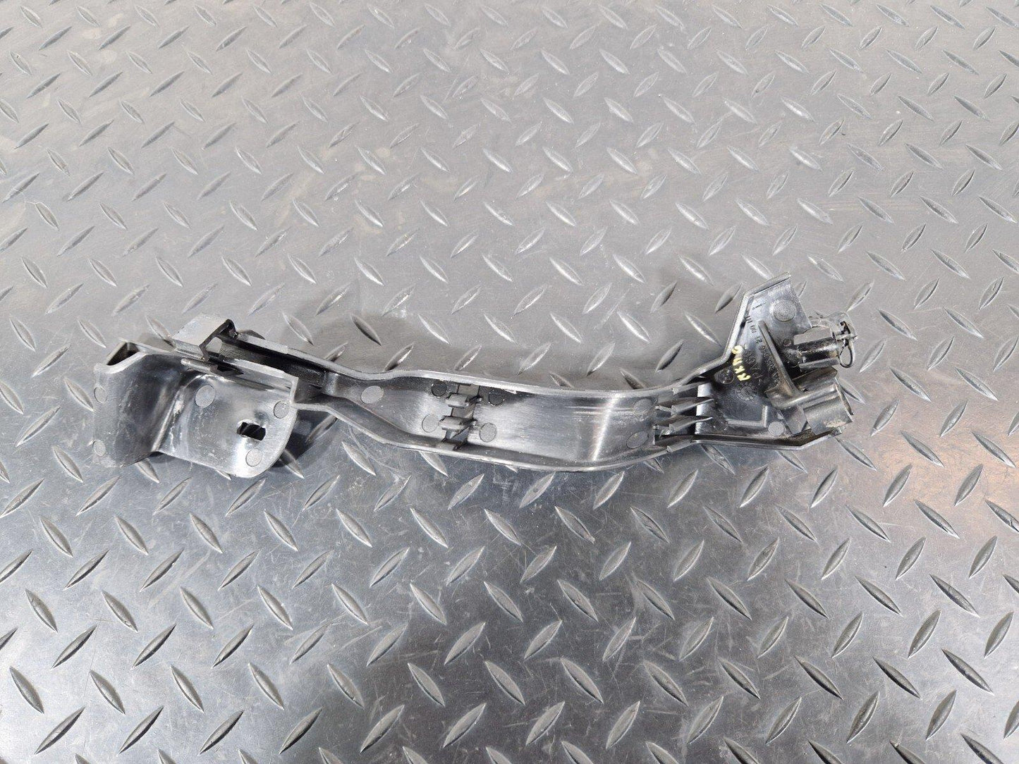 14-21 MERCEDES BENZ C200 W205 OEM GENUINE CABLE DUCT BRACKET A2055462180