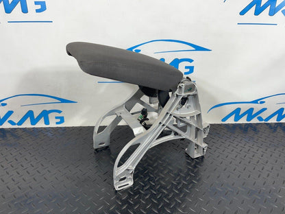 16-19 AUDI A4 B9 SALOON GENUINE 1.4 TFSI CENTER CONSOLE ARMREST 8W0864283A
