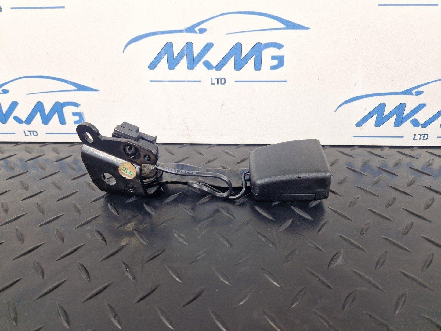 19-ON MERCEDES B CLASS W247 REAR LEFT SEAT BELT A2478600569